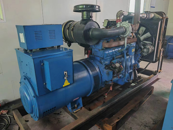 青县100kW柴油发电机组使用多级机油有哪些优缺点？
